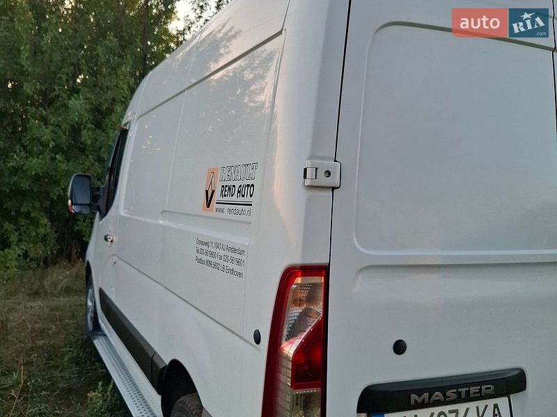 Грузовой фургон Renault Master 2015 в Подольске
