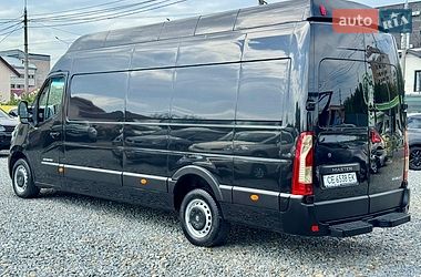 Вантажний фургон Renault Master 2016 в Чернівцях