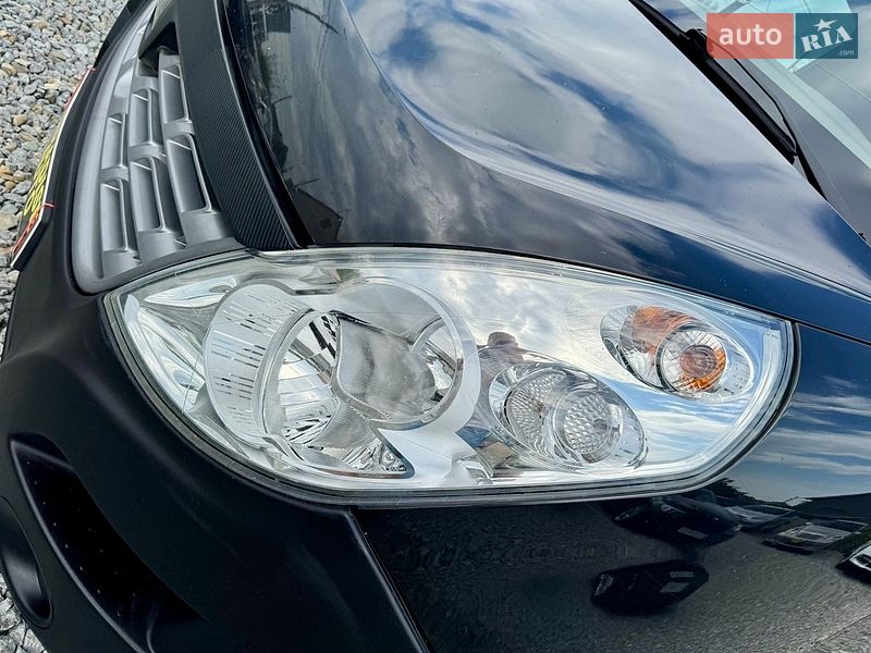 Вантажний фургон Renault Master 2016 в Чернівцях