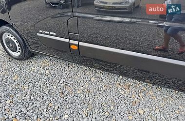 Вантажний фургон Renault Master 2016 в Чернівцях