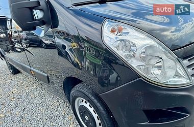 Вантажний фургон Renault Master 2016 в Чернівцях