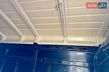 Вантажний фургон Renault Master 2016 в Чернівцях