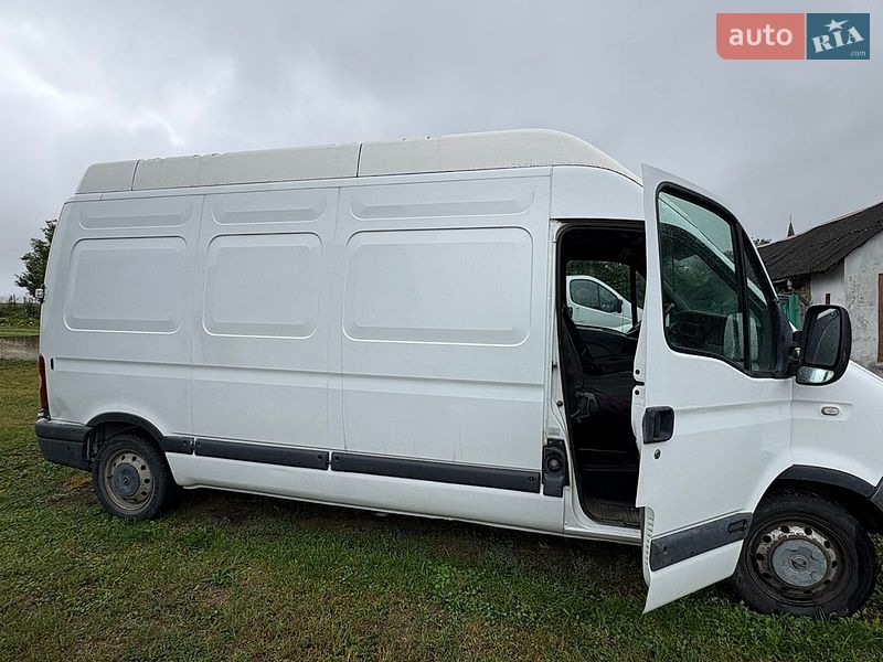 Вантажний фургон Renault Master