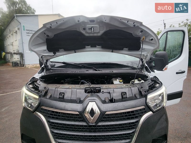 Грузовой фургон Renault Master 2022 в Дубно