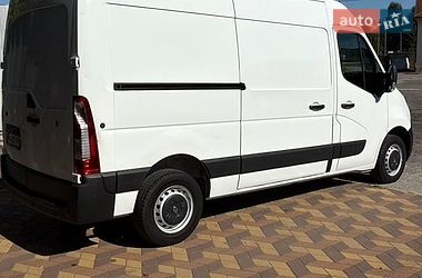 Грузовой фургон Renault Master 2012 в Миргороде