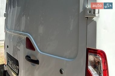 Грузовой фургон Renault Master 2012 в Миргороде