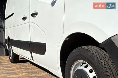 Грузовой фургон Renault Master 2012 в Миргороде