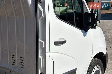 Грузовой фургон Renault Master 2012 в Миргороде