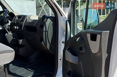 Грузовой фургон Renault Master 2012 в Миргороде
