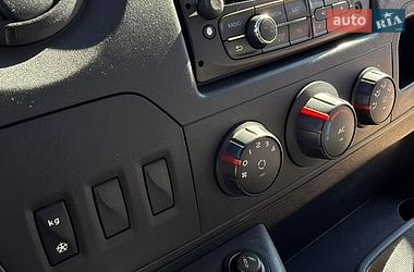Грузовой фургон Renault Master 2012 в Миргороде