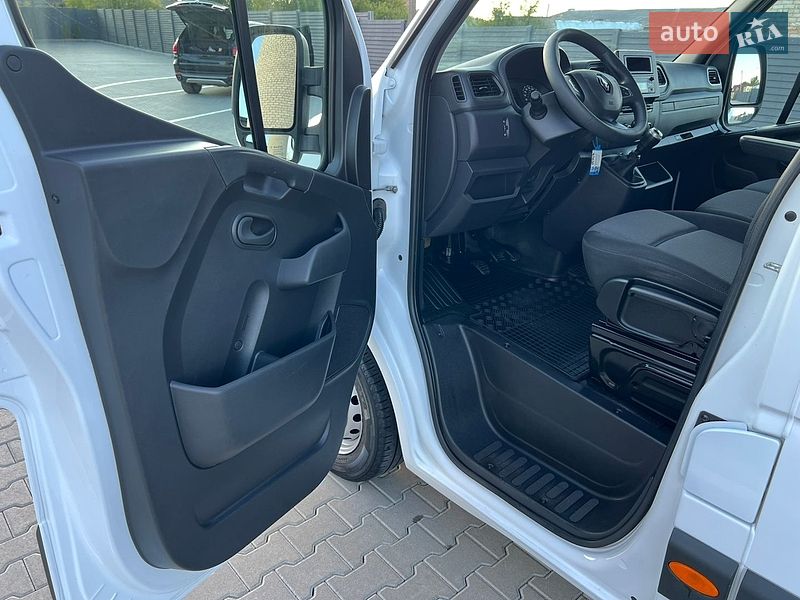 Вантажний фургон Renault Master 2021 в Дубні