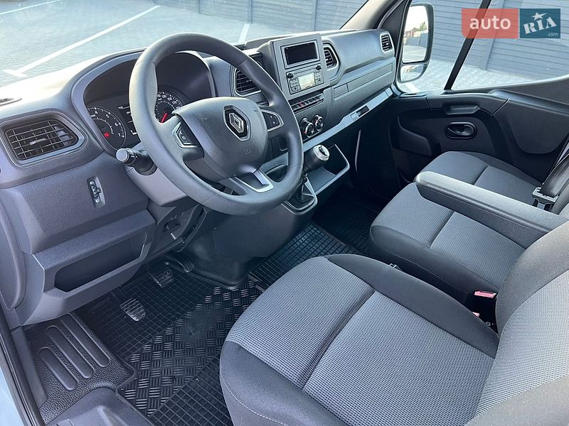 Вантажний фургон Renault Master 2021 в Дубні