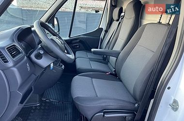 Вантажний фургон Renault Master 2021 в Дубні