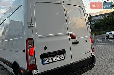 Вантажний фургон Renault Master 2016 в Могилів-Подільському