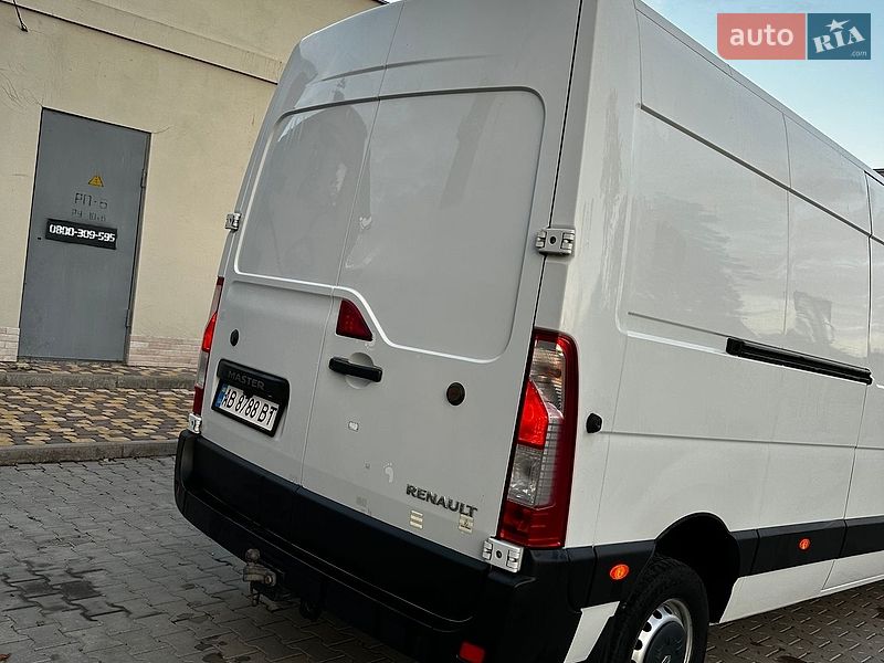 Вантажний фургон Renault Master 2016 в Могилів-Подільському