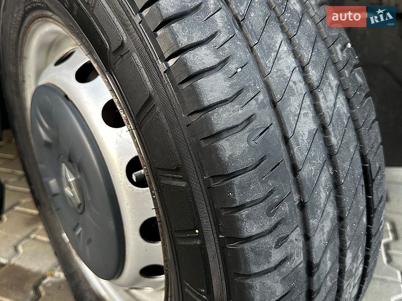 Вантажний фургон Renault Master 2016 в Могилів-Подільському