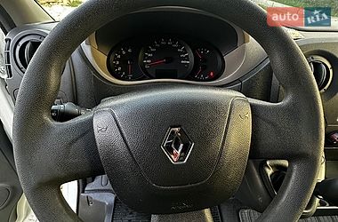 Вантажний фургон Renault Master 2016 в Могилів-Подільському