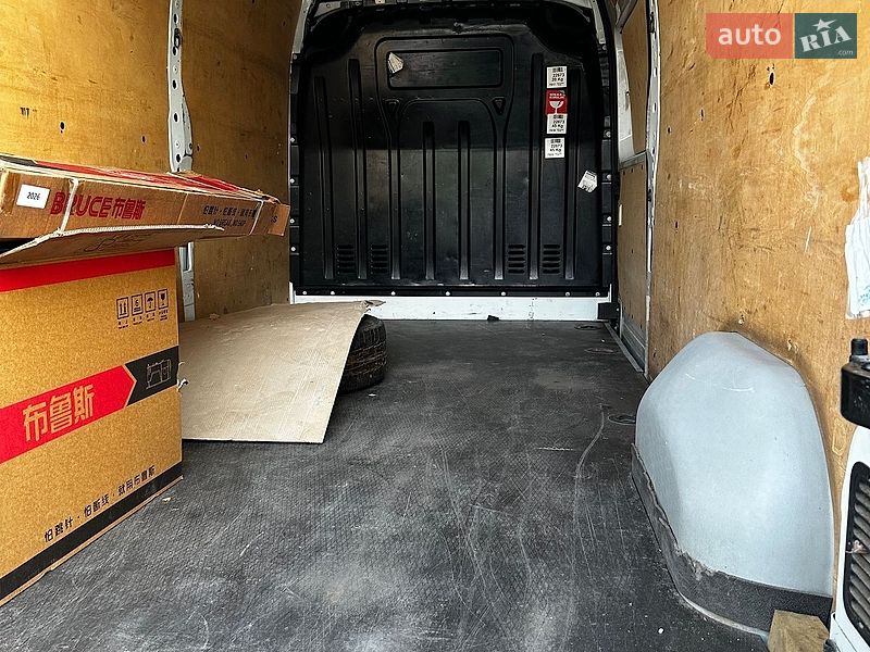 Вантажний фургон Renault Master 2016 в Могилів-Подільському