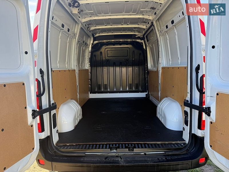 Грузовой фургон Renault Master 2019 в Дубно