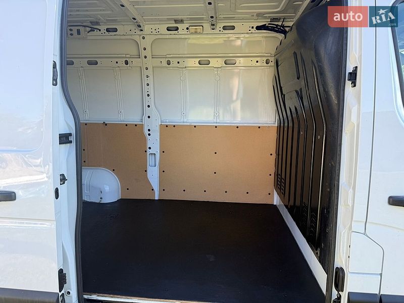 Грузовой фургон Renault Master 2019 в Дубно