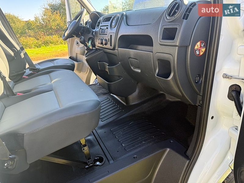 Грузовой фургон Renault Master 2019 в Дубно