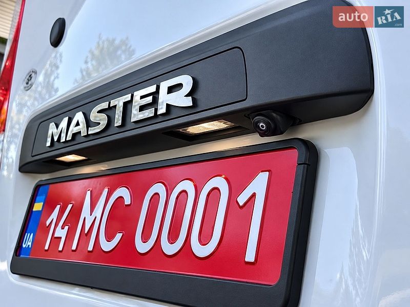 Грузовой фургон Renault Master 2023 в Калуше