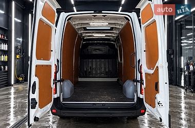 Грузовой фургон Renault Master 2023 в Калуше
