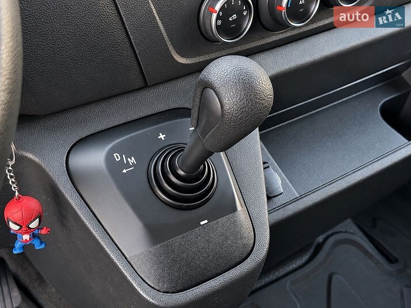 Грузовой фургон Renault Master 2023 в Калуше