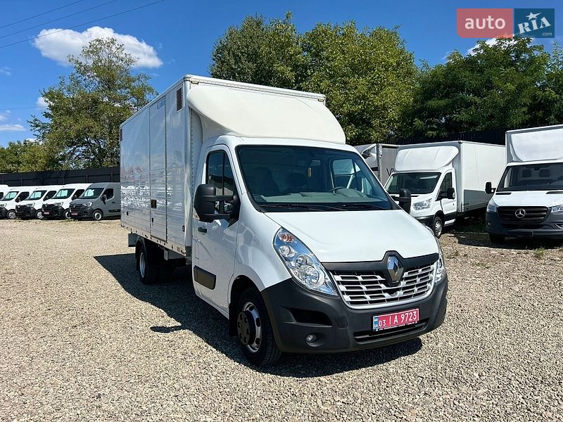 Грузовой фургон Renault Master 2018 в Хусте