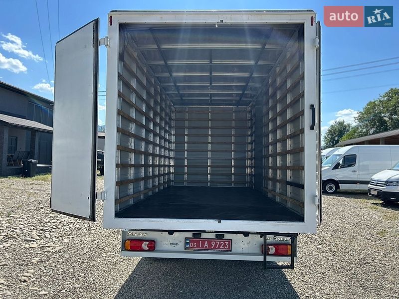 Грузовой фургон Renault Master 2018 в Хусте