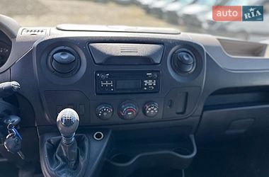 Грузовой фургон Renault Master 2018 в Хусте