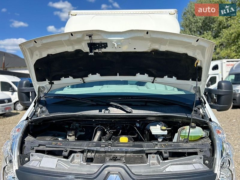 Грузовой фургон Renault Master 2018 в Хусте