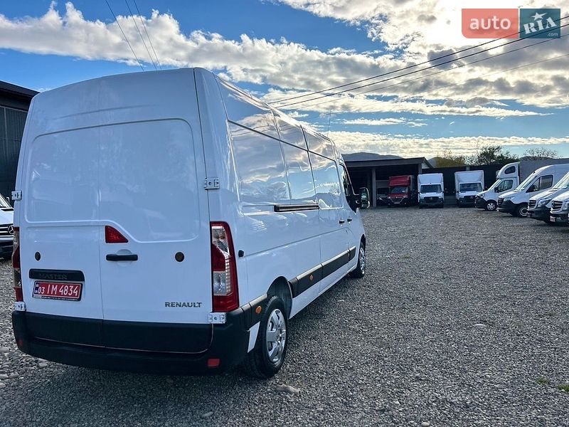 Грузовой фургон Renault Master 2018 в Хусте