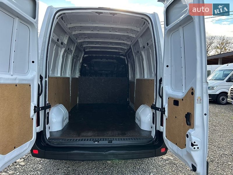 Грузовой фургон Renault Master 2018 в Хусте