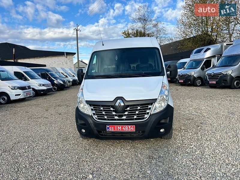 Грузовой фургон Renault Master 2018 в Хусте