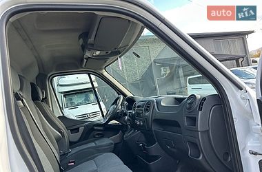Грузовой фургон Renault Master 2018 в Хусте
