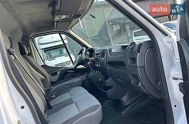 Грузовой фургон Renault Master 2018 в Хусте