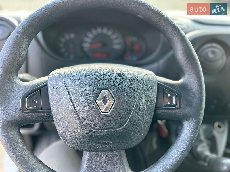Грузовой фургон Renault Master 2018 в Хусте