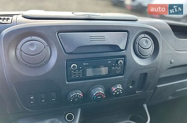 Грузовой фургон Renault Master 2018 в Хусте