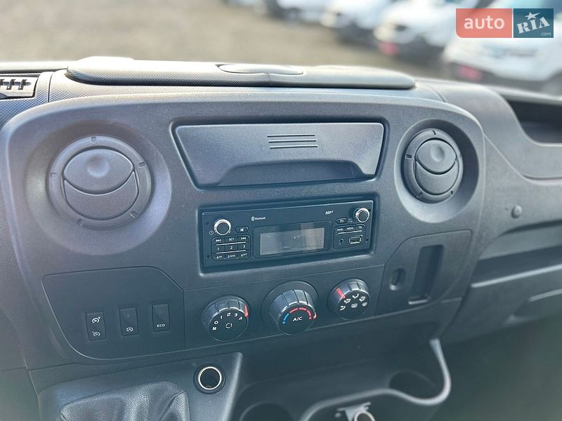 Грузовой фургон Renault Master 2018 в Хусте