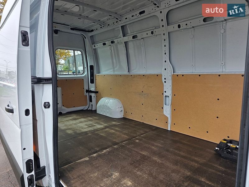 Грузовой фургон Renault Master 2022 в Одессе