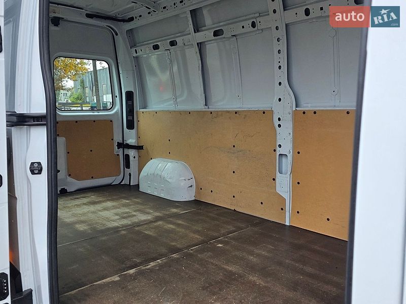 Грузовой фургон Renault Master 2022 в Одессе