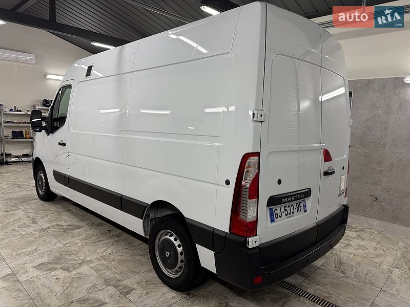 Вантажний фургон Renault Master 2022 в Полтаві