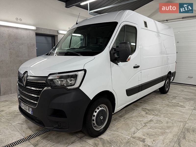 Вантажний фургон Renault Master 2022 в Полтаві
