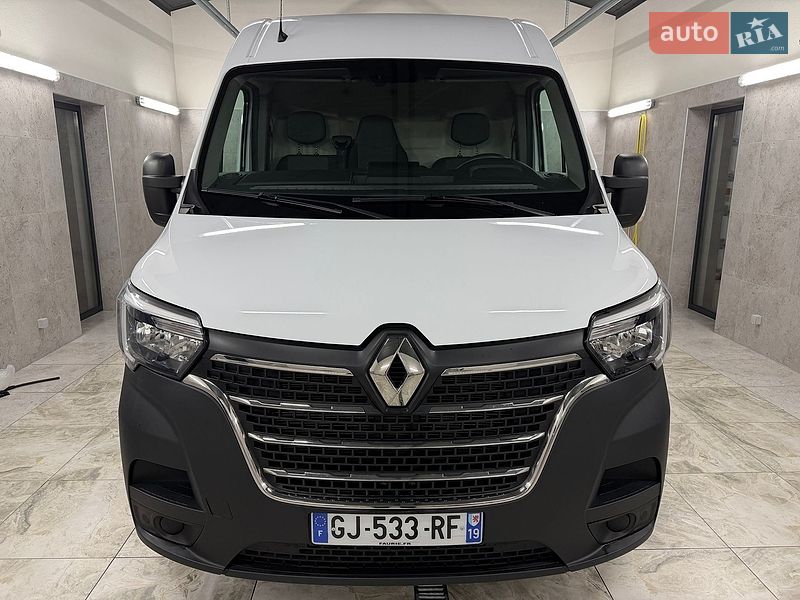 Вантажний фургон Renault Master 2022 в Полтаві