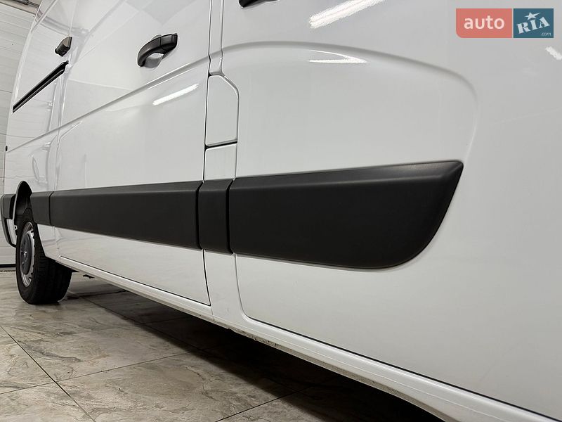 Вантажний фургон Renault Master 2022 в Полтаві