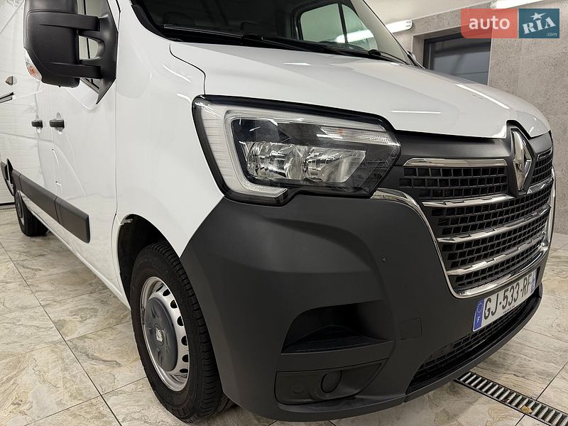 Вантажний фургон Renault Master 2022 в Полтаві