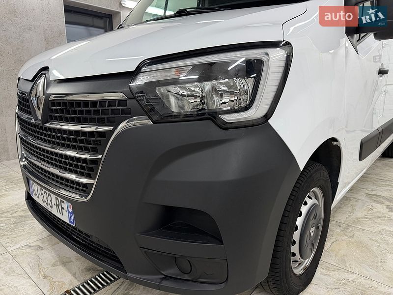 Вантажний фургон Renault Master 2022 в Полтаві