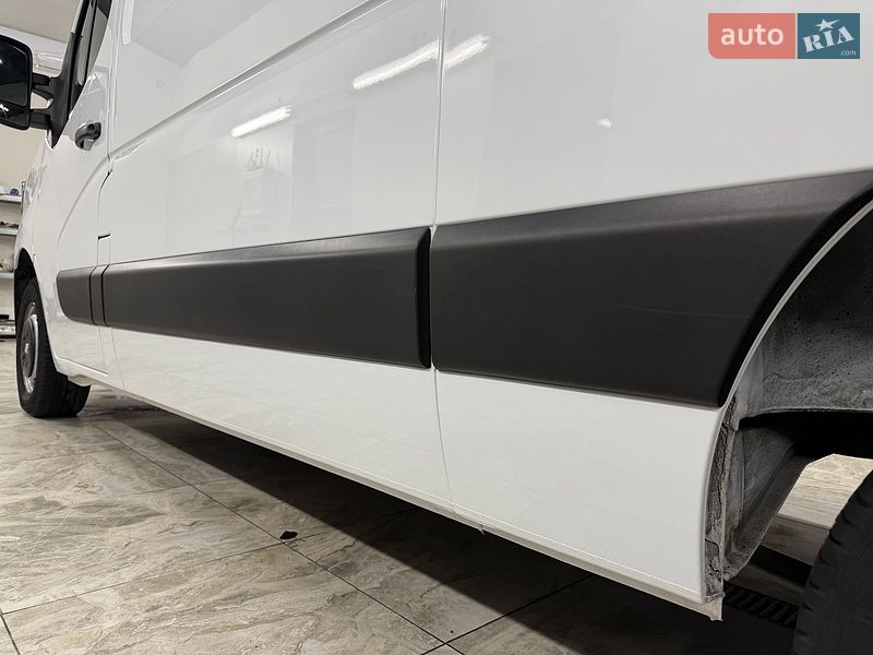 Вантажний фургон Renault Master 2022 в Полтаві