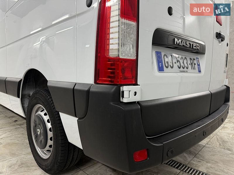 Вантажний фургон Renault Master 2022 в Полтаві